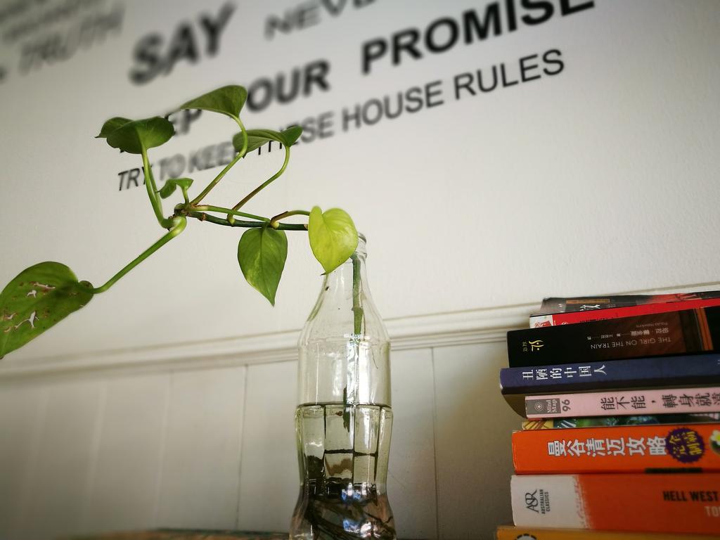 Zoe Hostel Chiang Mai Bagian luar foto