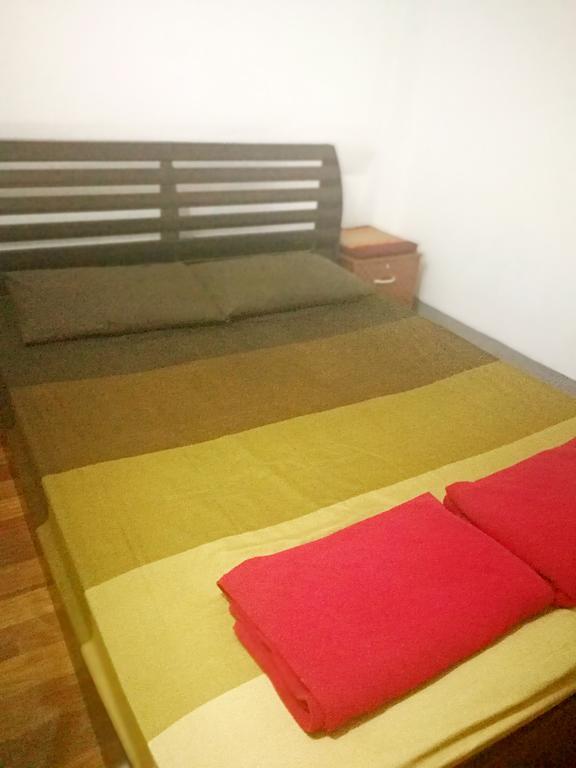Zoe Hostel Chiang Mai Bagian luar foto